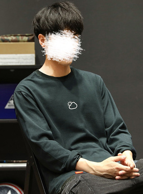 春季天气印花长袖圆领T恤男士日系复古青年打底衫个性宽松潮tee