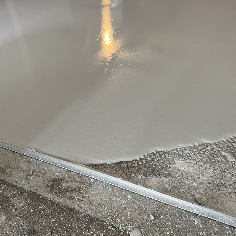 自流平水泥面层水泥地清水磐多魔地坪漆超高强侘寂替代微水泥