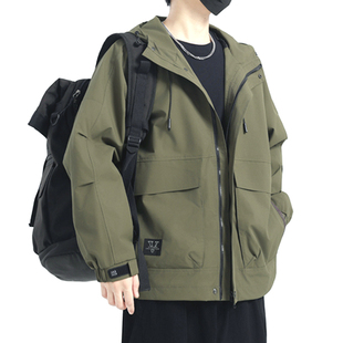 2026新款春秋男士连帽防风休闲胖子夹克潮牌男装户外大码工装外套