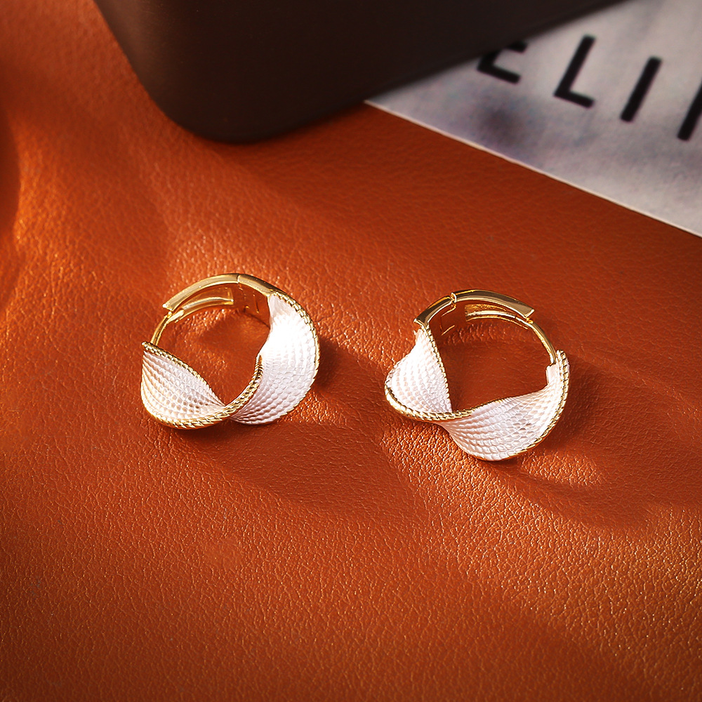 创意设计弯曲耳环铜镀真金高级感时尚百搭耳饰甜美洋气仙女