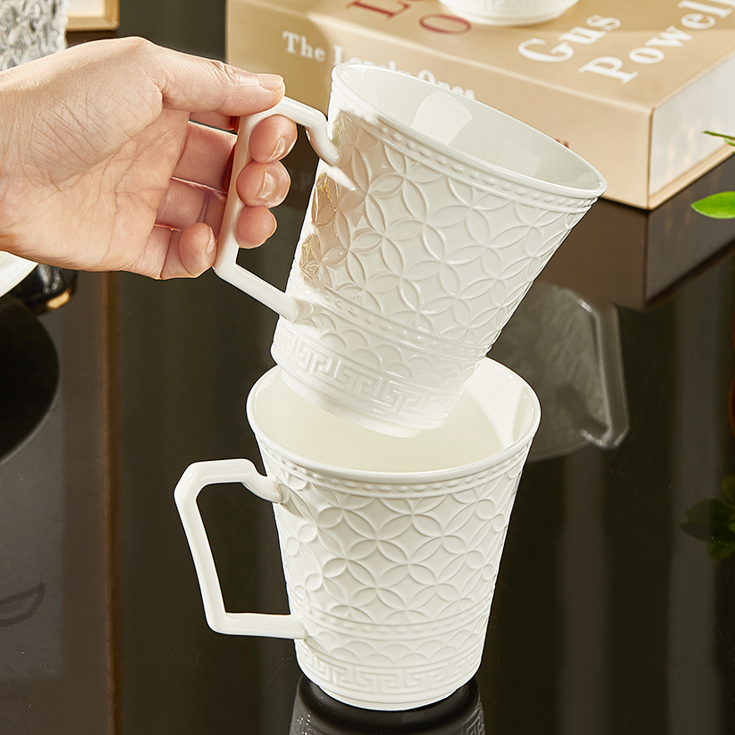 骨瓷马克杯子水杯家用高档纯白浮雕早餐牛奶杯精致高级陶瓷喝茶杯