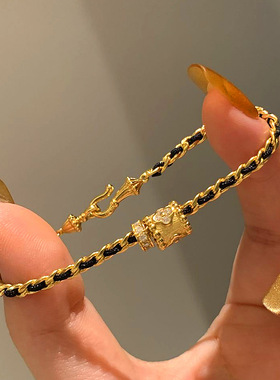 小红书爆款金跑环黑金手链女简约时髦小香风链条拉丝爆闪编制手绳