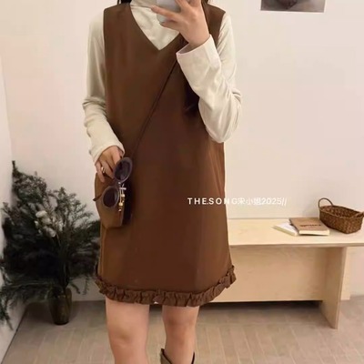 广州十三行秋冬新款时尚下摆花边带包包背心连衣裙+打底衫两件套