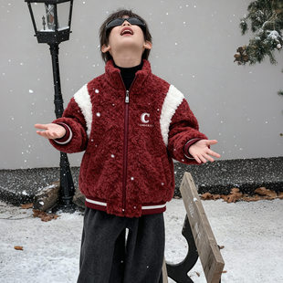 欧洲站男童加绒厚外套秋冬款2025新款儿童装冬季红色羊羔毛毛衣男