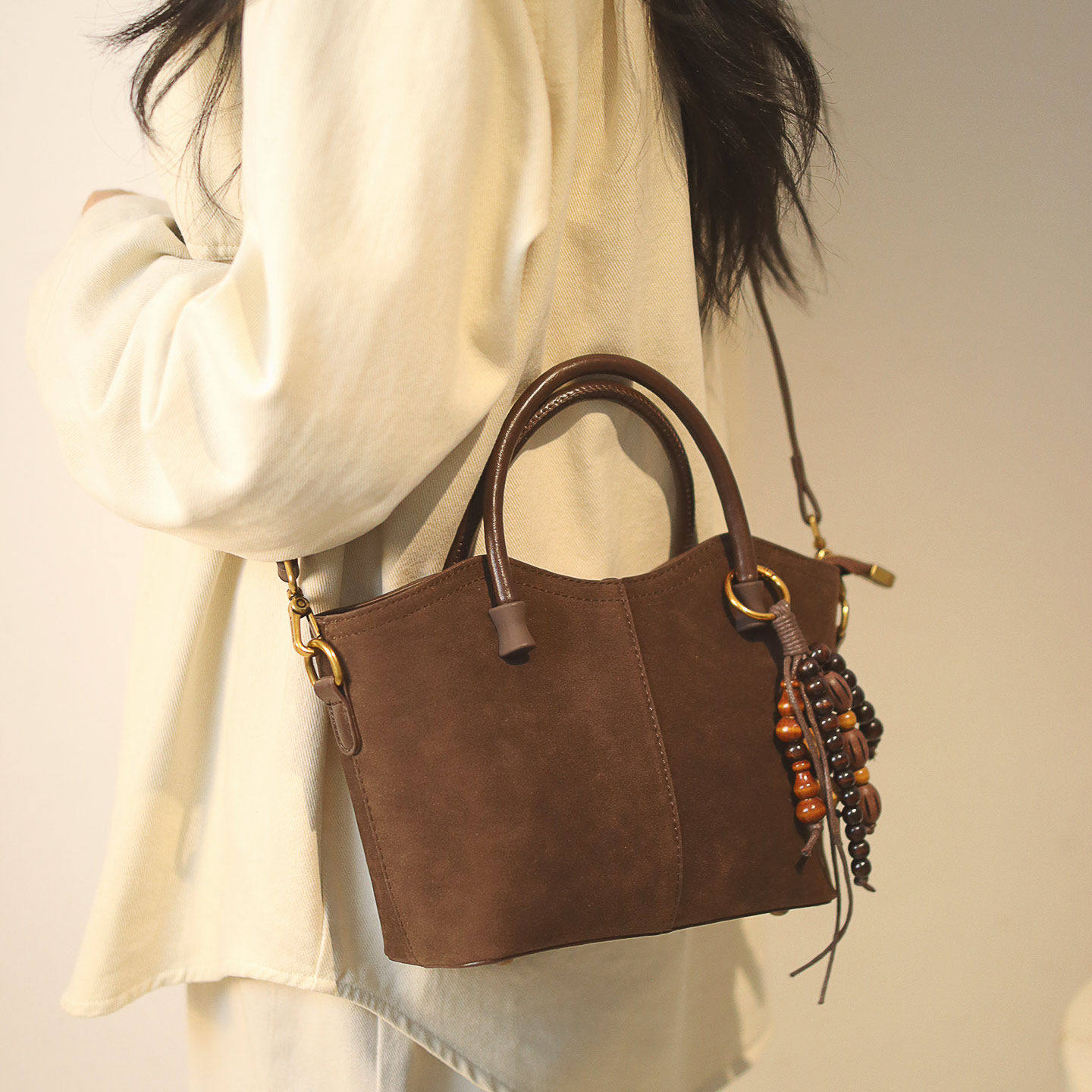 欧洲站小众不撞款斜挎包包女式2025新款冬季简约百搭大气轻奢高级