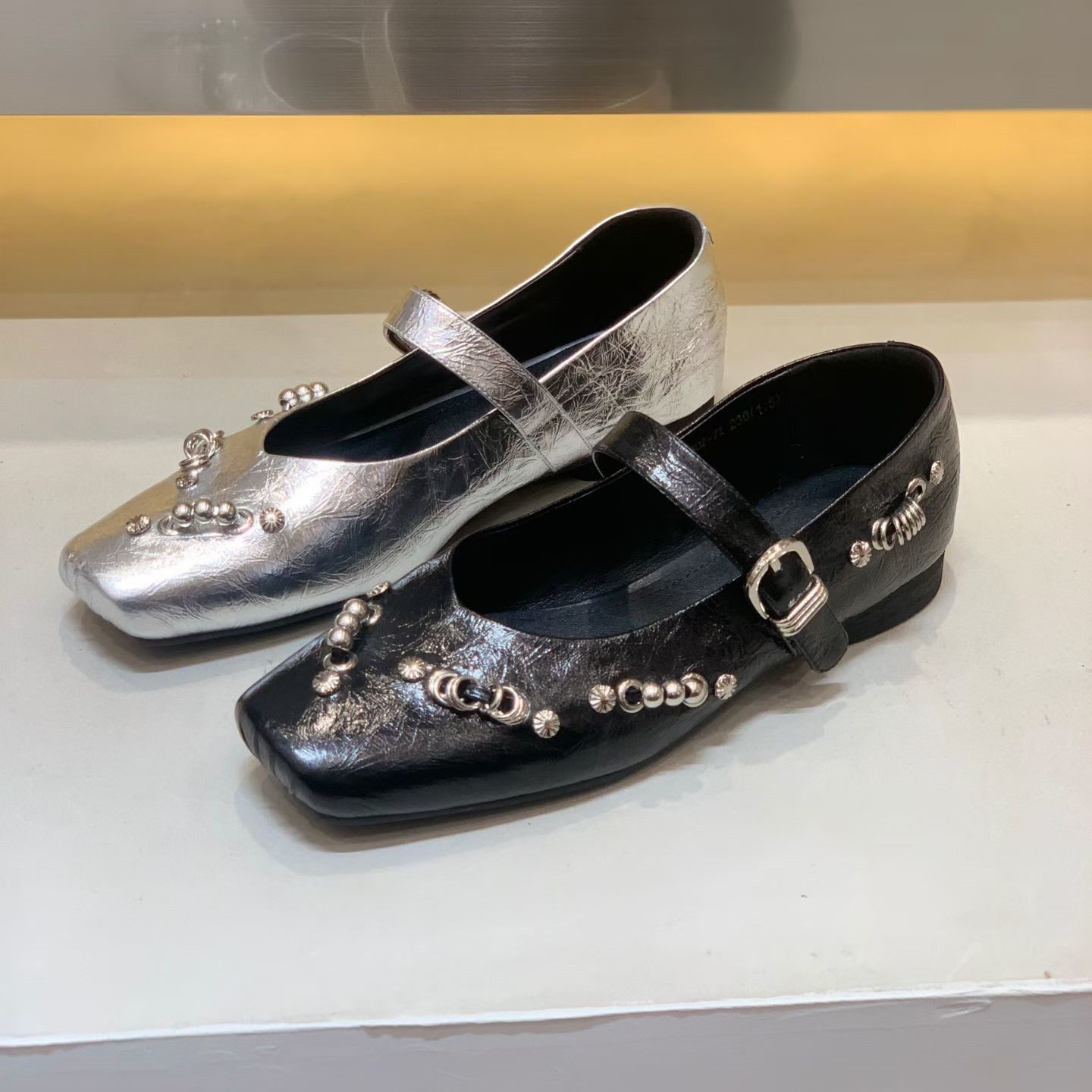 2026春季新款浅口复古朋克风铆钉玛丽珍鞋女一字扣带方头平底单鞋,女鞋,玛丽珍鞋,淘宝优惠券,粉丝福利购,淘宝优惠卷