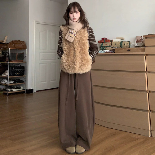 咖色秋季新款女阔腿运动卫裤200