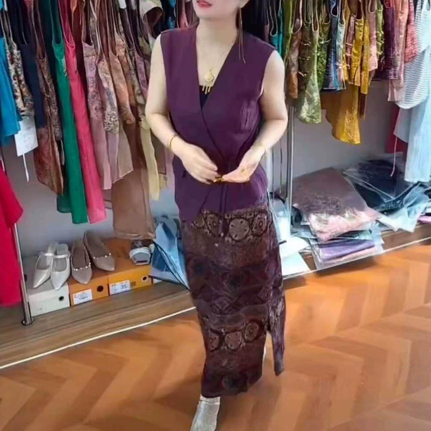 法式大码蕾丝吊带连衣裙女2026新款灰色短袖T恤蕾丝罩衫裙两件套