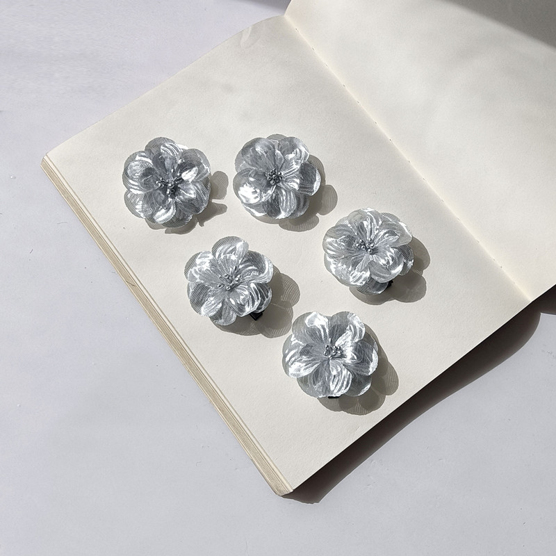 银色花朵侧边丸子头发夹U型夹金