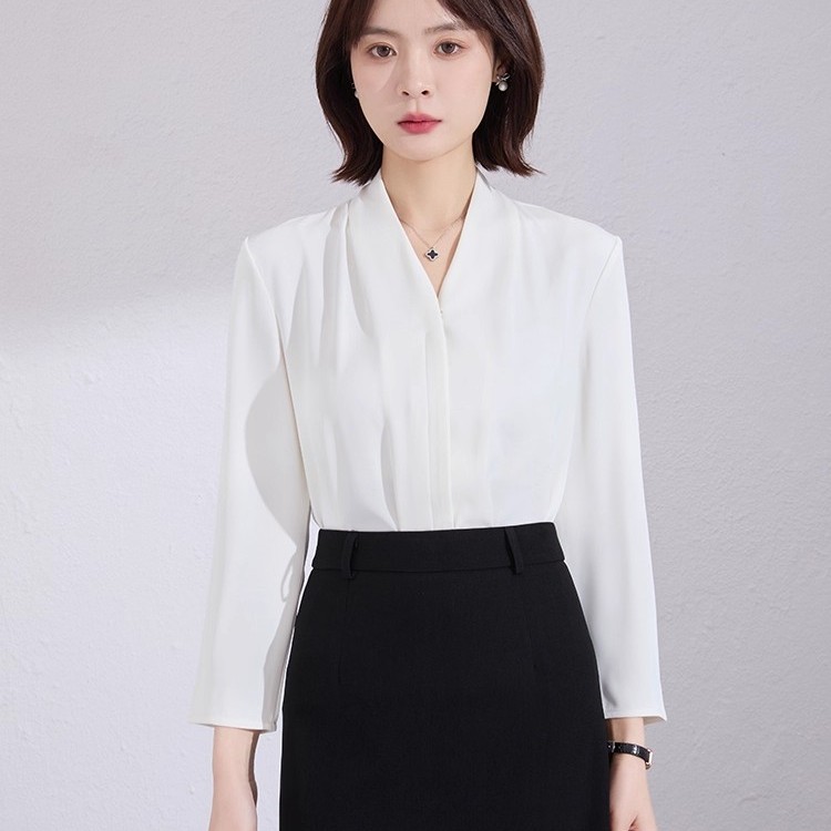 法式V领白色衬衫女秋季新款高级感职业通勤衬衣教资面试长袖上衣