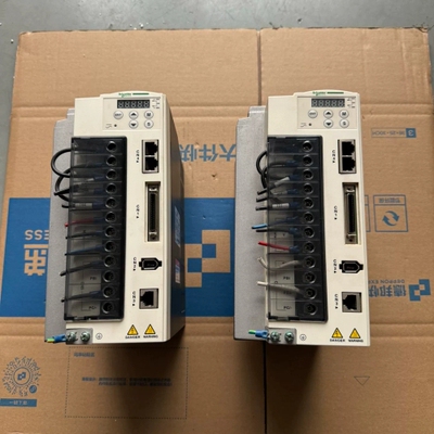 议价 施耐德驱动器LXM23AU30M3X 成色不错 二手拆机3.