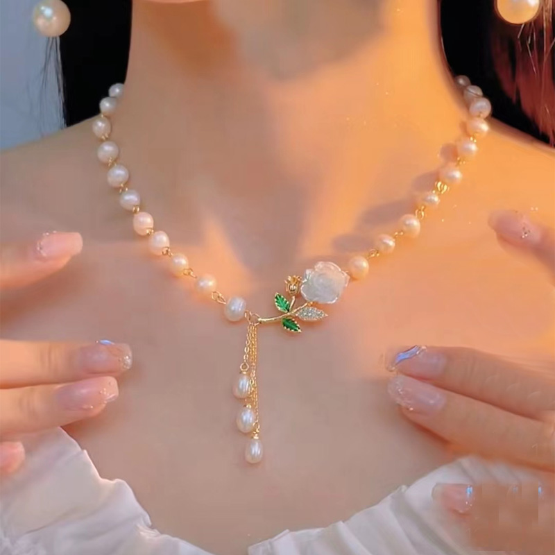小众设计高级感无名花淡水珍珠项链时尚优雅锁骨链抖音爆款女天然