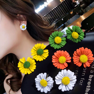 2020最新款精致小耳钉女雏菊花朵春夏简约耳环韩网红气质清新耳饰