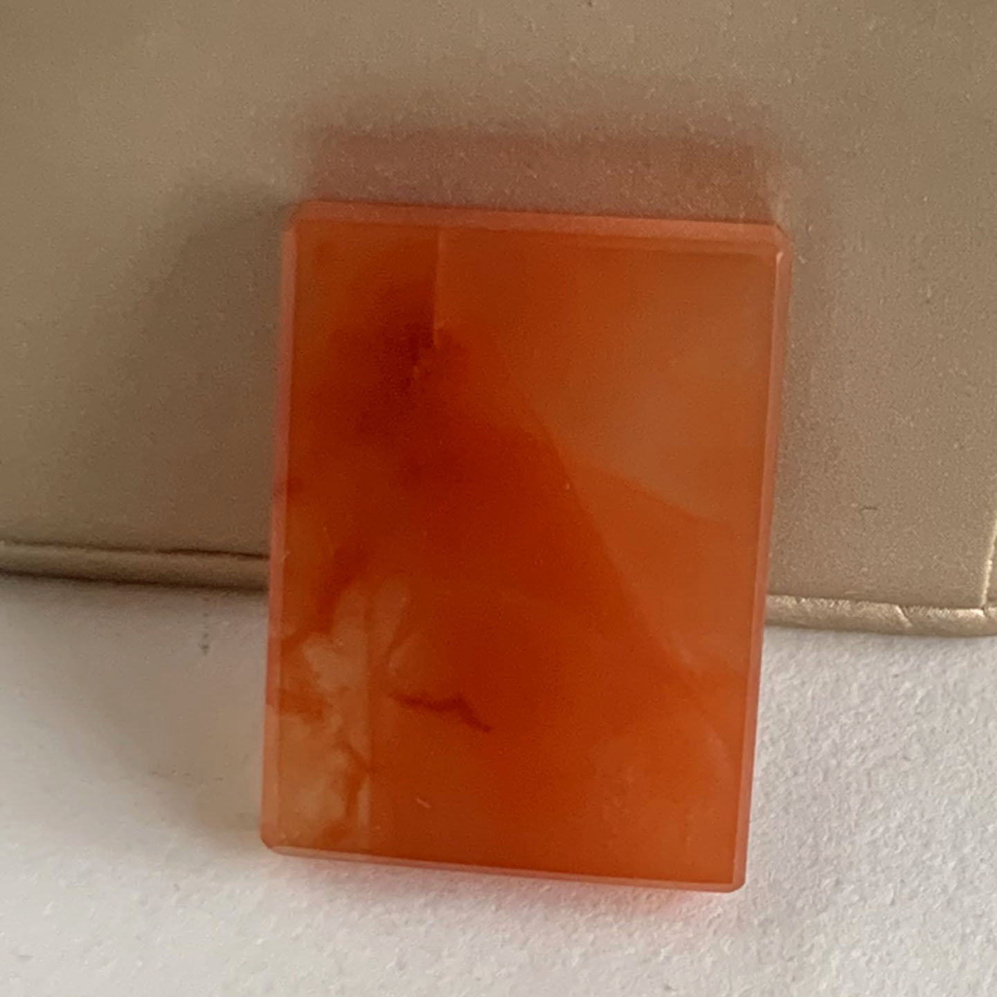 天然水晶红兔毛方牌吊坠