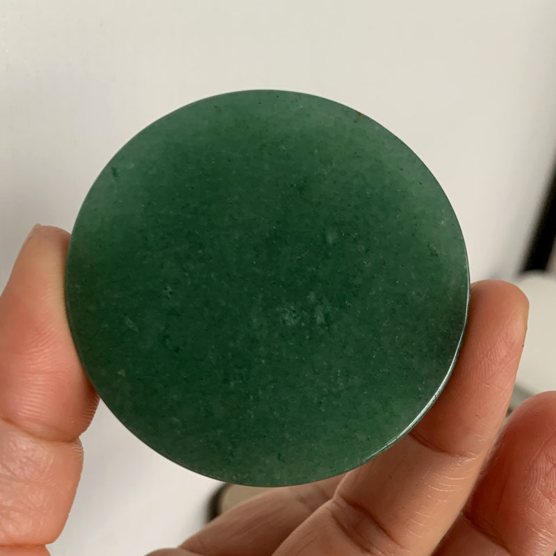 天然东陵玉圆牌吊坠绿东陵