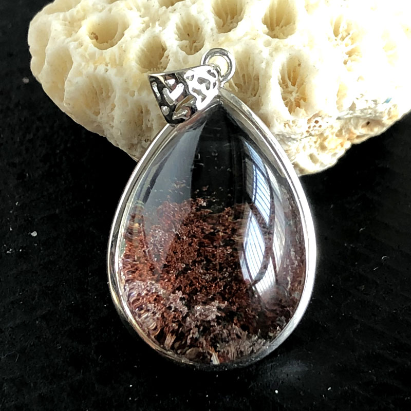 千蕊天然红幽灵镶嵌吊坠 异像水晶 毛衣链 水晶挂件