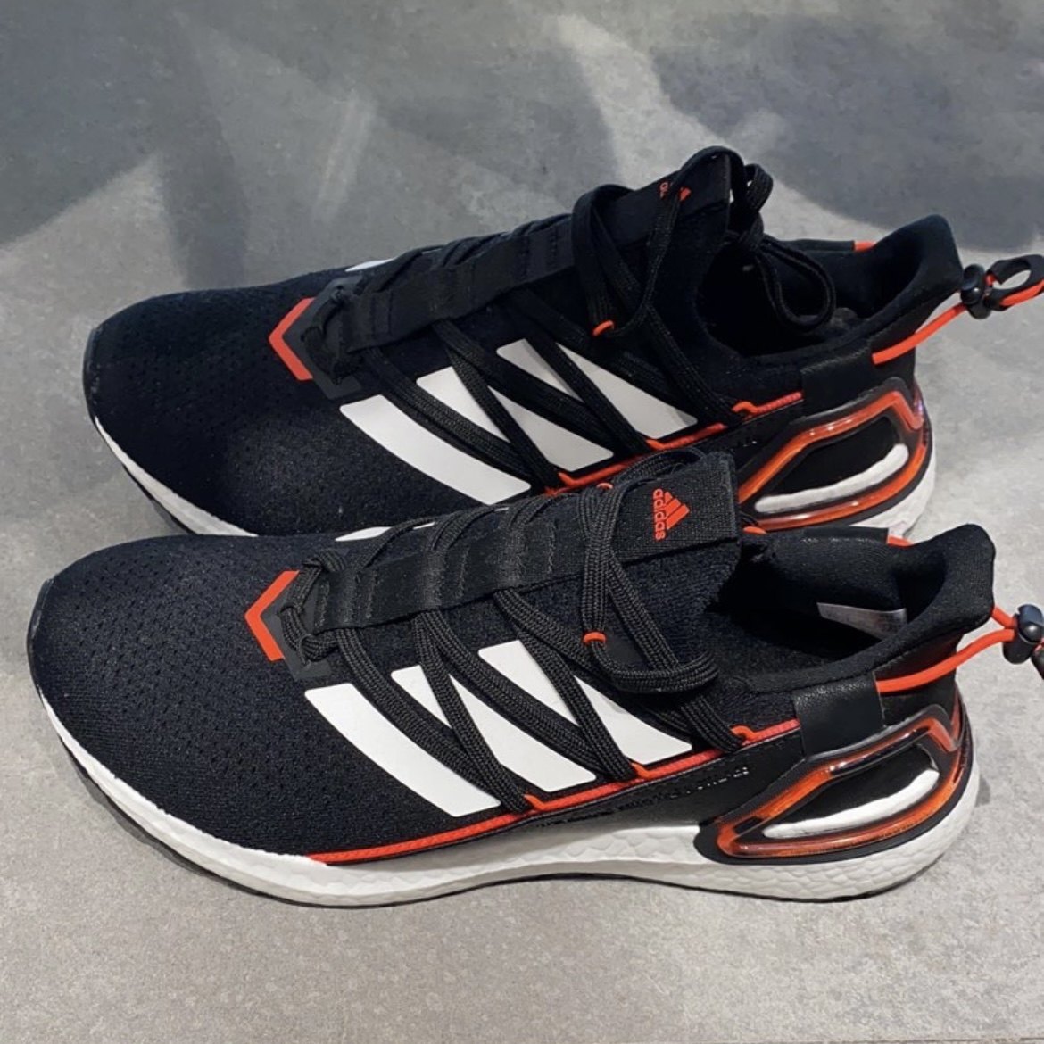阿迪达斯 adidas ultraboost ub20 男子运动透气休闲跑步鞋gy8111