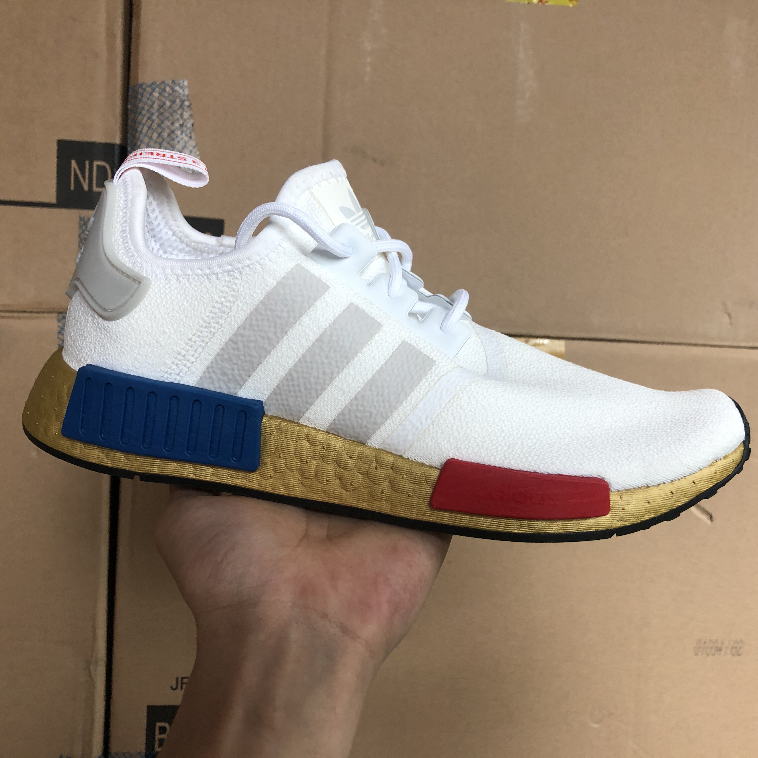 adidas 阿迪达斯 三叶草 nmd_r1 男女boost白金配色跑步鞋 fv3642