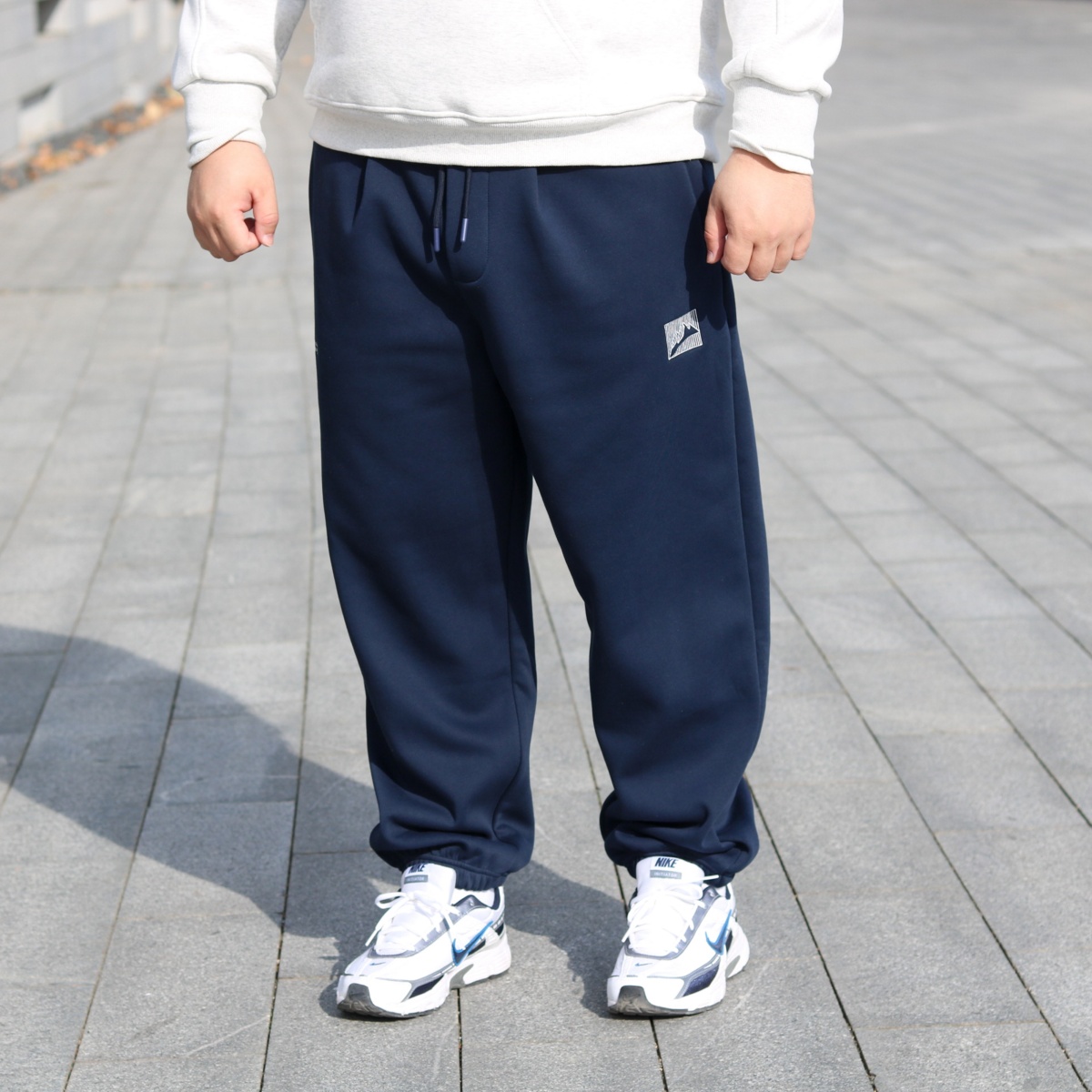 冬季加绒刺绣束脚男士运动长裤