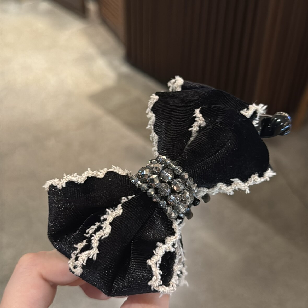 丝绒小香风高级感香蕉夹