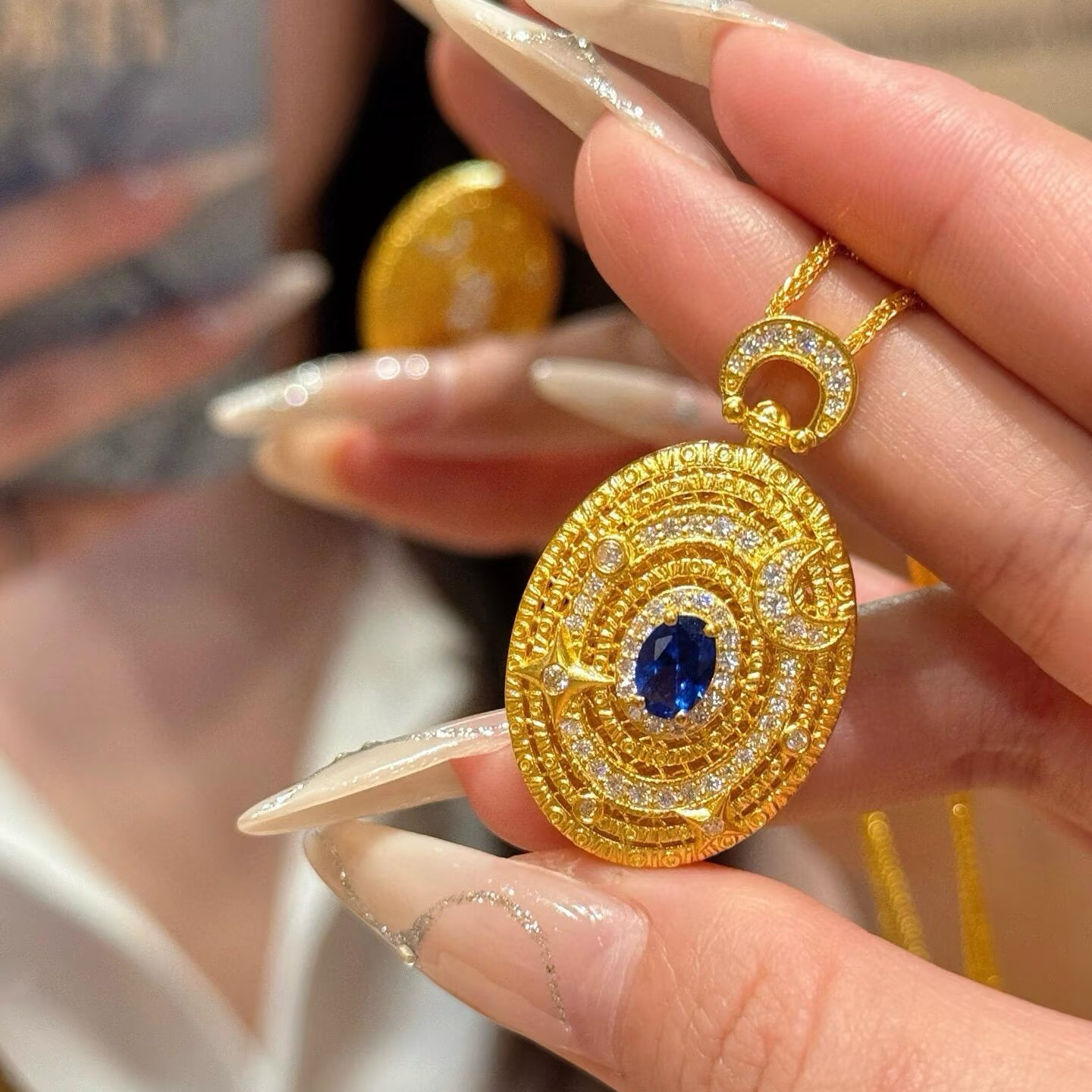 足金999转运星轮黄金吊坠日月星辰纯金镶嵌吊坠精致轻奢礼物水贝