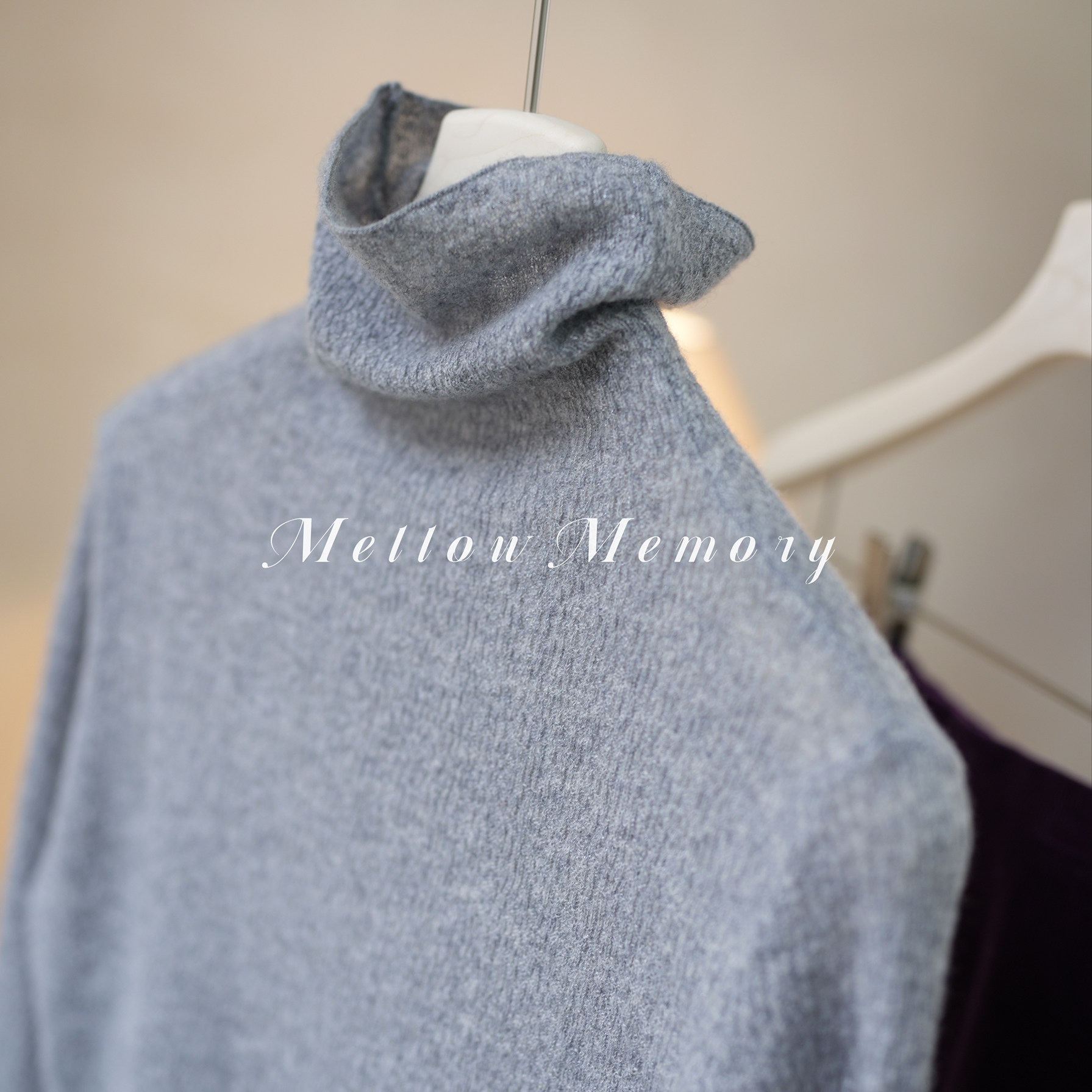 100%山羊绒肌理质感自由领上衣