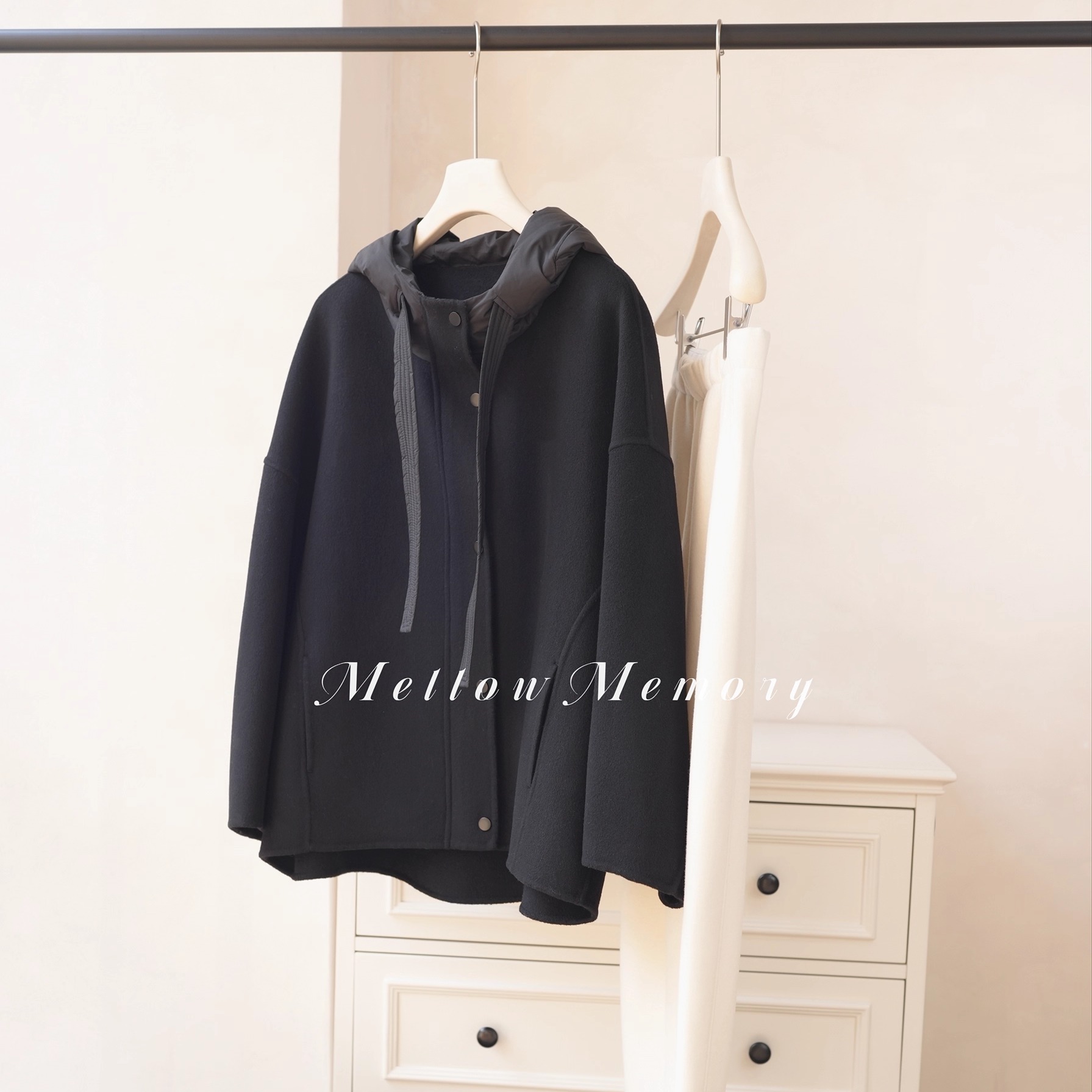 羊毛羊绒极简连帽双面呢廓形大衣