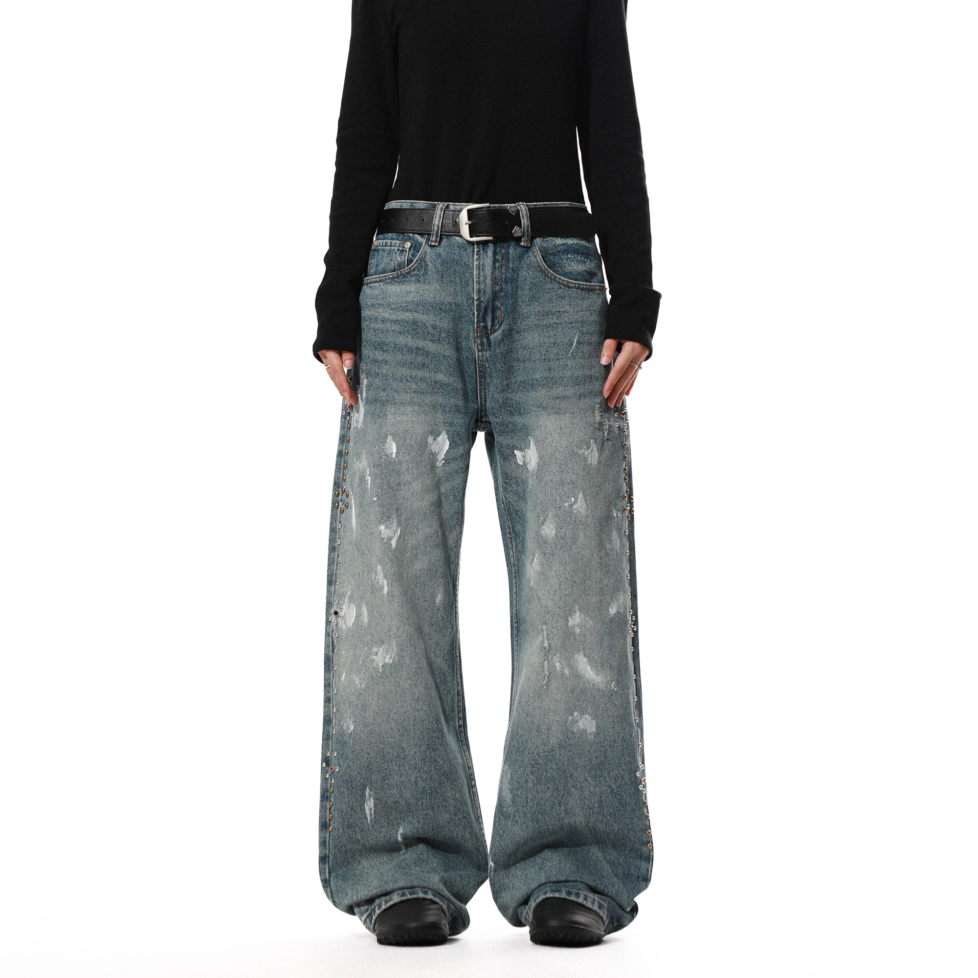 复古做旧涂鸦铆钉直筒牛仔裤