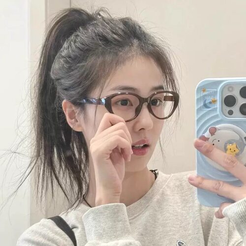 白鹿同款晕染月亮旋转星星磁吸支架适用苹果15手机壳iphone16promax软壳新款12网红超火13情侣14pro保护套女