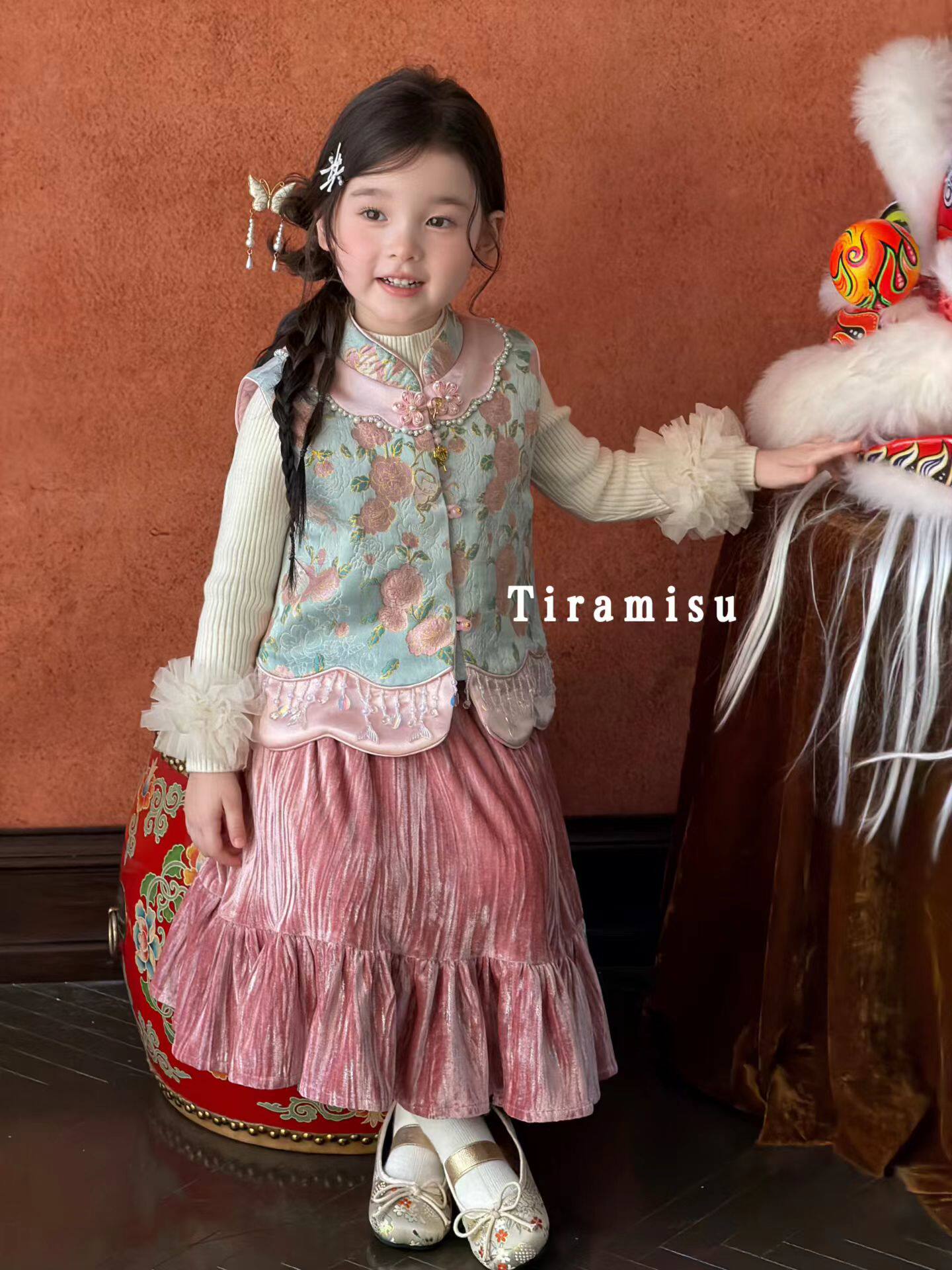 Tiramisu女童新中式马甲2026秋冬新款儿童中国风小坎肩半裙拜年服