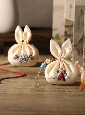 花寄 刺绣diy手工材料包香囊生肖兔平安符车挂件新年自制古风香包