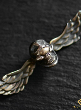 日本高山隆银饰骷髅翅膀胸针吊坠