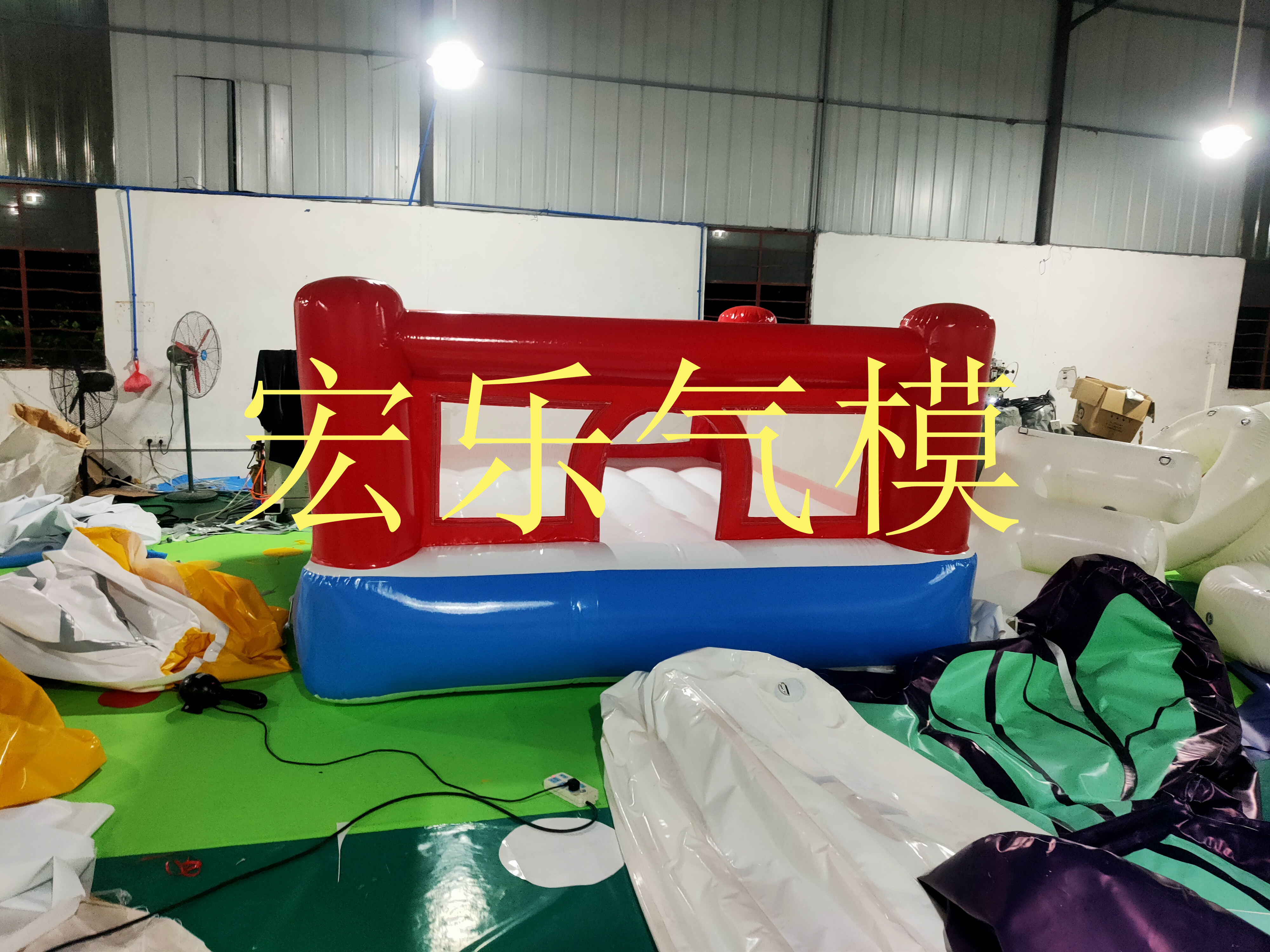 新款儿童充气城堡家用室内小型滑梯乐园淘气堡跳床宝宝玩具游乐场