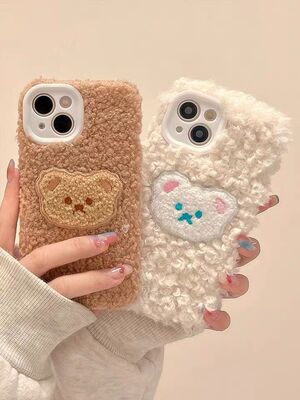 秋冬款毛绒可爱泰迪熊小熊刺绣15pro适用iPhone13promax手机壳14plus苹果12女1+11情侣男女款9R一加ace2pro套