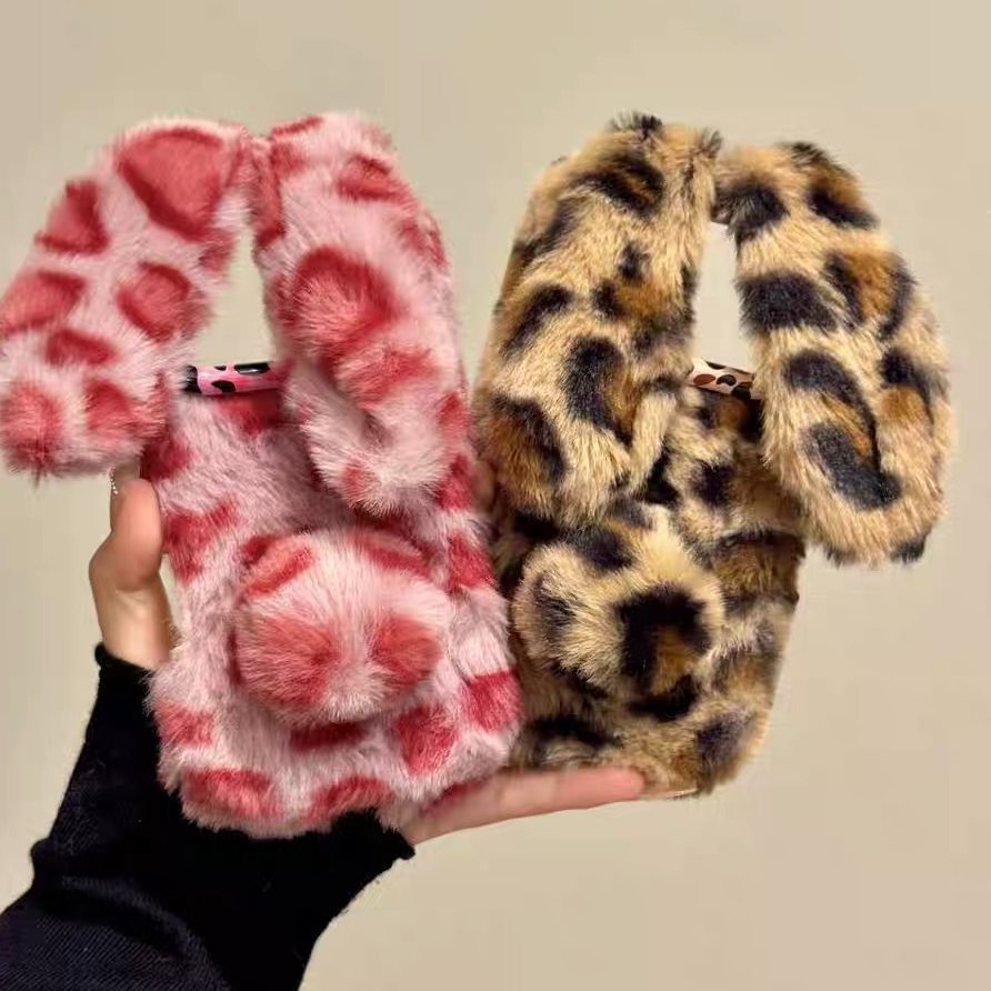 韩系复古豹纹秋冬毛绒苹果14plus女款15适用iPhone17pro/16promax手机壳兔子1+15/13/12/11一加ace6/5pro/3/2