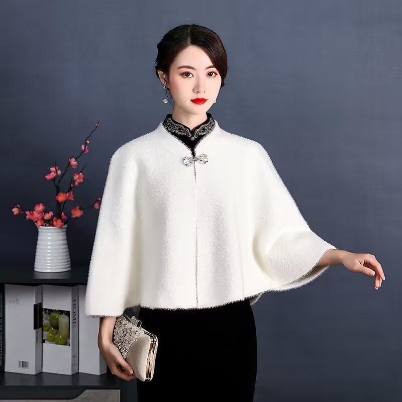仿水貂绒斗篷披肩加厚披风高端妈妈女士外搭配旗袍的披肩短款外套