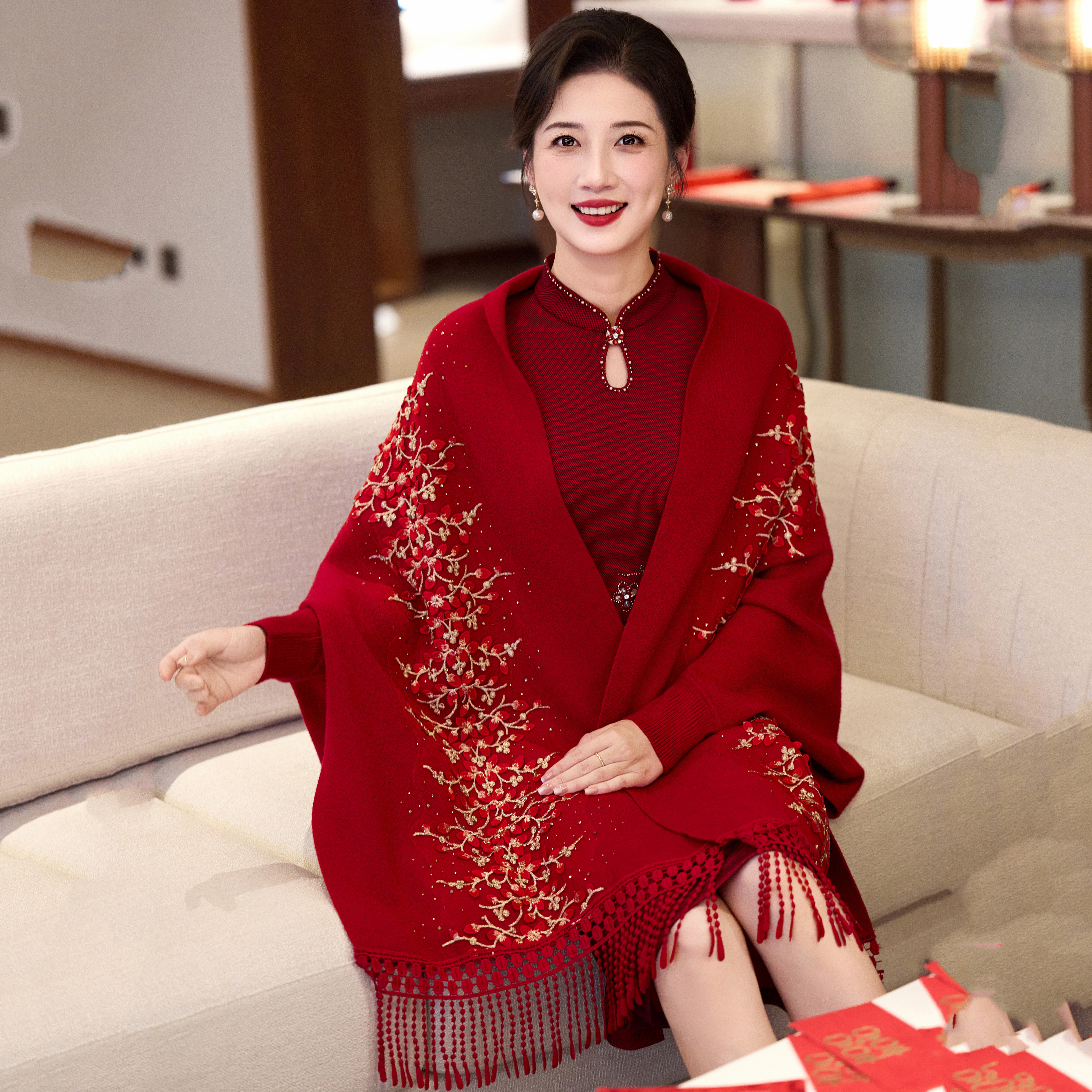 秋冬新款女羊绒婚礼流苏披肩