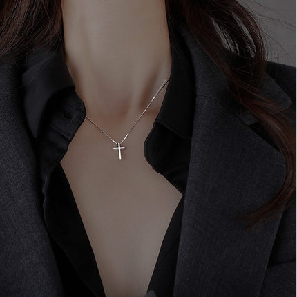 奥特莱斯专柜撤柜捡漏 十字架项链女超仙项链冷淡风锁骨链女