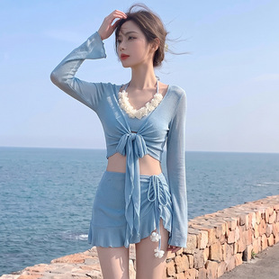 2026新款泳衣女温泉海边度假风比基尼分体高级感性感长袖防晒泳装