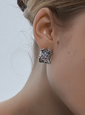 KITSH异形锆石镂空耳钉女小众ins欧美冷淡风时尚高级质感个性耳环