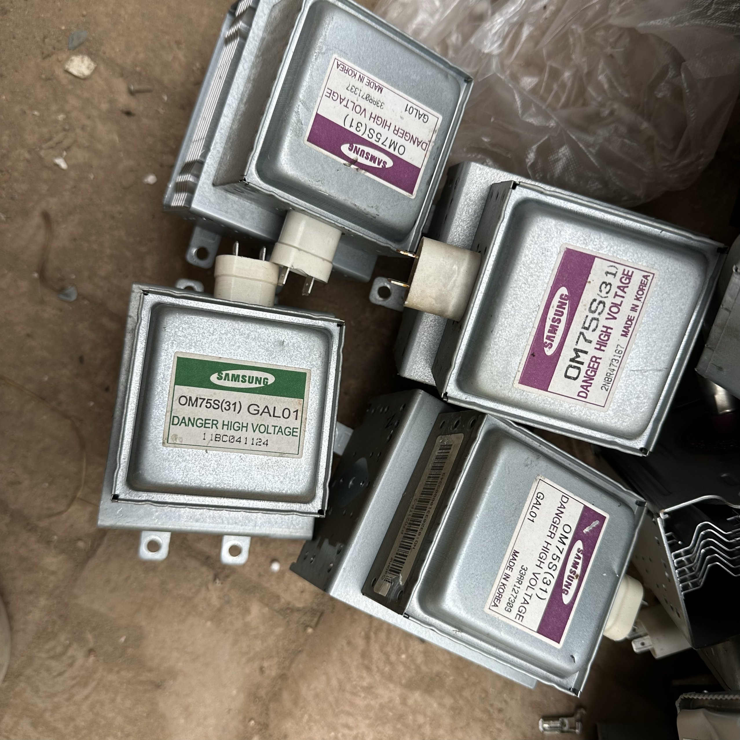 三星磁控管OM75S31微波炉配件上下四孔拆机