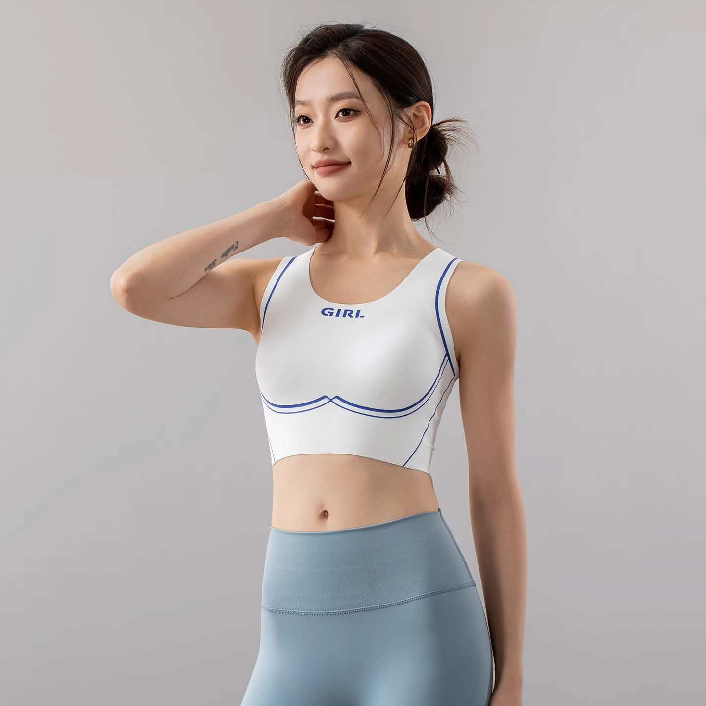 防上滑下垂带固定胸垫分体式游泳背心女短款吊带潜水冲浪夏季外穿