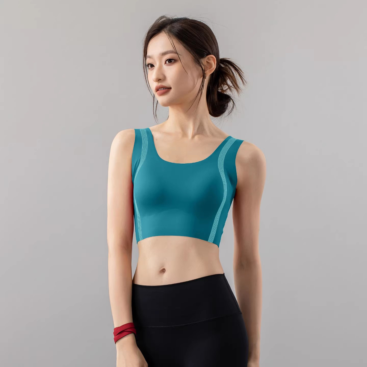 游泳衣泳衣上衣单件女背心款带胸垫宽肩带美背运动内衣速干背心