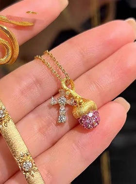 小红书爆款拉丝松果十字架项链精致古法满钻超闪粉色吊坠现货