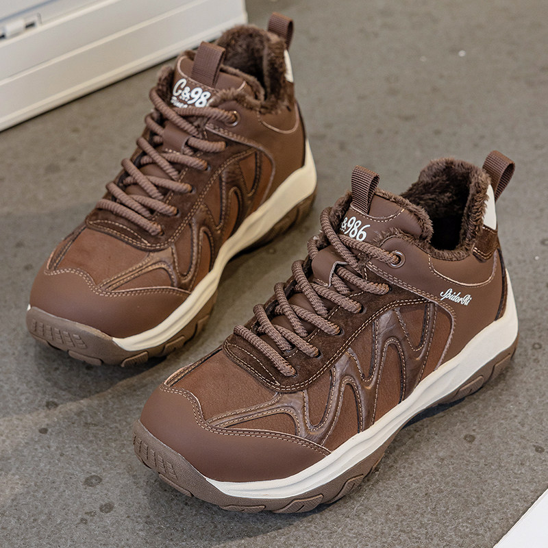 真皮大码女鞋41-43加绒保暖棉鞋秋冬新款高帮休闲运动鞋防滑板鞋