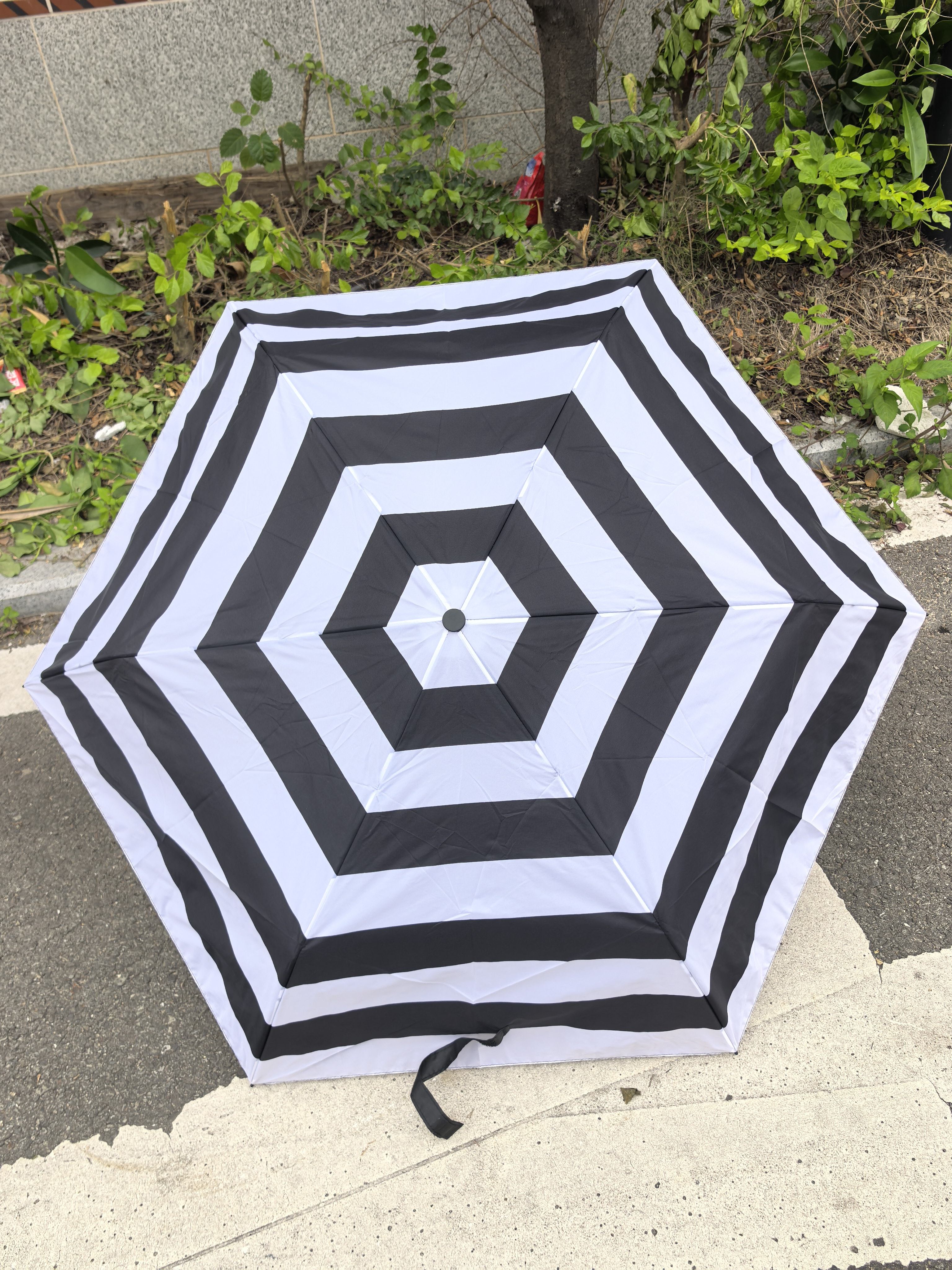 日系 简约条纹折叠手动三折雨伞 218g 轻量便携防风女生收纳雨伞