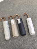 轻量便携式 日系 简约素色折叠弯钩仿木纹黑胶太阳伞 防风学生收纳