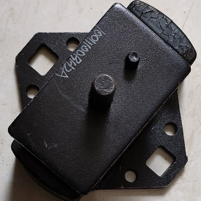 福迪揽福雄狮F22御风P16云内D19发动机脚垫悬置胶垫支撑垫原厂