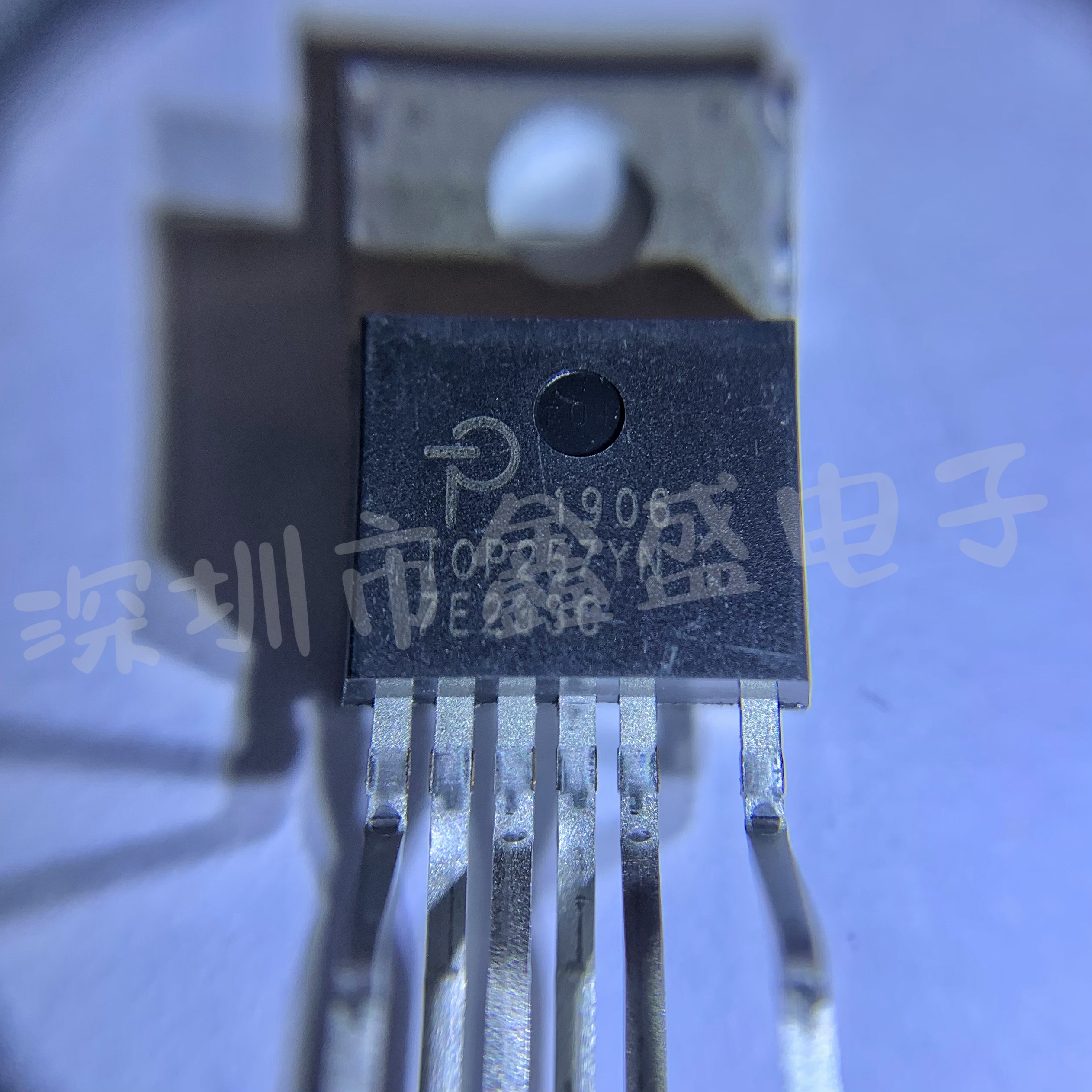 全新原装 TOP257YN 电源管理芯片 封装TO-220 咨询问价