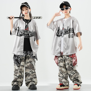 少儿街舞演出服夏季男女童嘻哈hiphop架子鼓服装银色亮面外套短袖